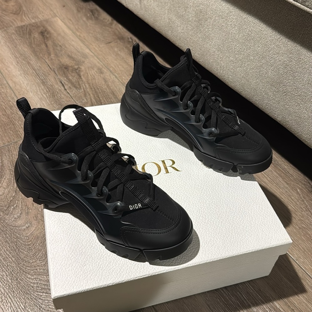 Dior Black Sneakers with Rugged Sole and High-Top Design - Picture 3 of 4